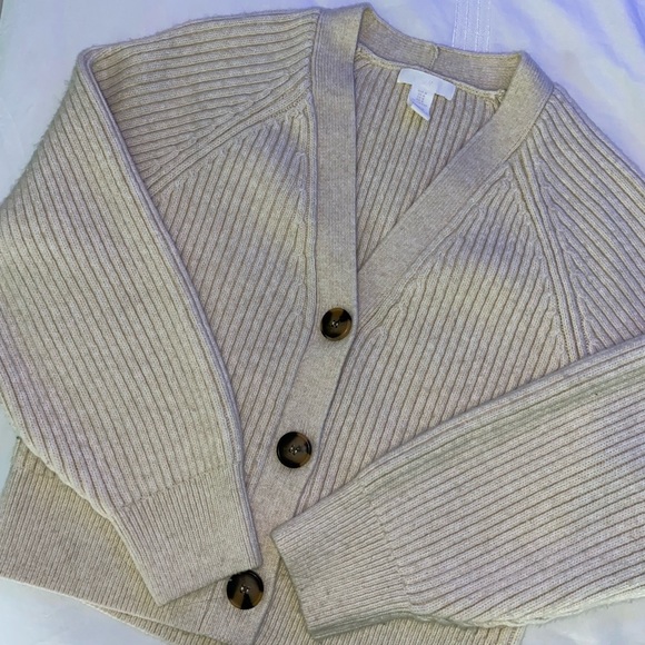 H&M knit cardigan sweater - Picture 1 of 3